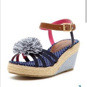 Tommy Hilfiger Polka dot flower navy and white wedges Josie Flower New in box